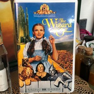 Vhs- the Wizard of Oz- Judy garland movie- musical- family night